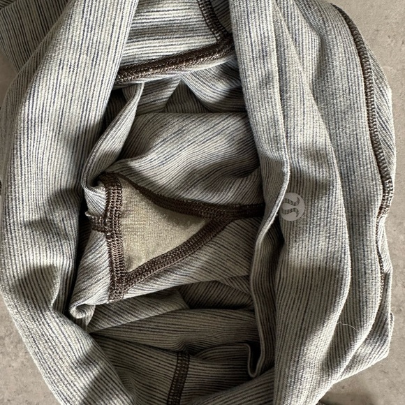 Lululemon Athletica Gray Leggings Modern Fit - Picture 8 of 9